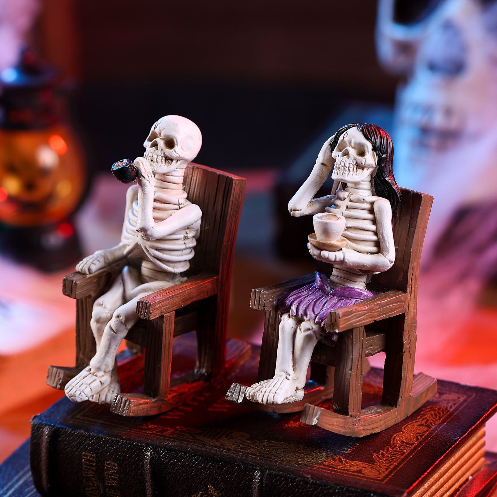 chair with skull decorations (2)